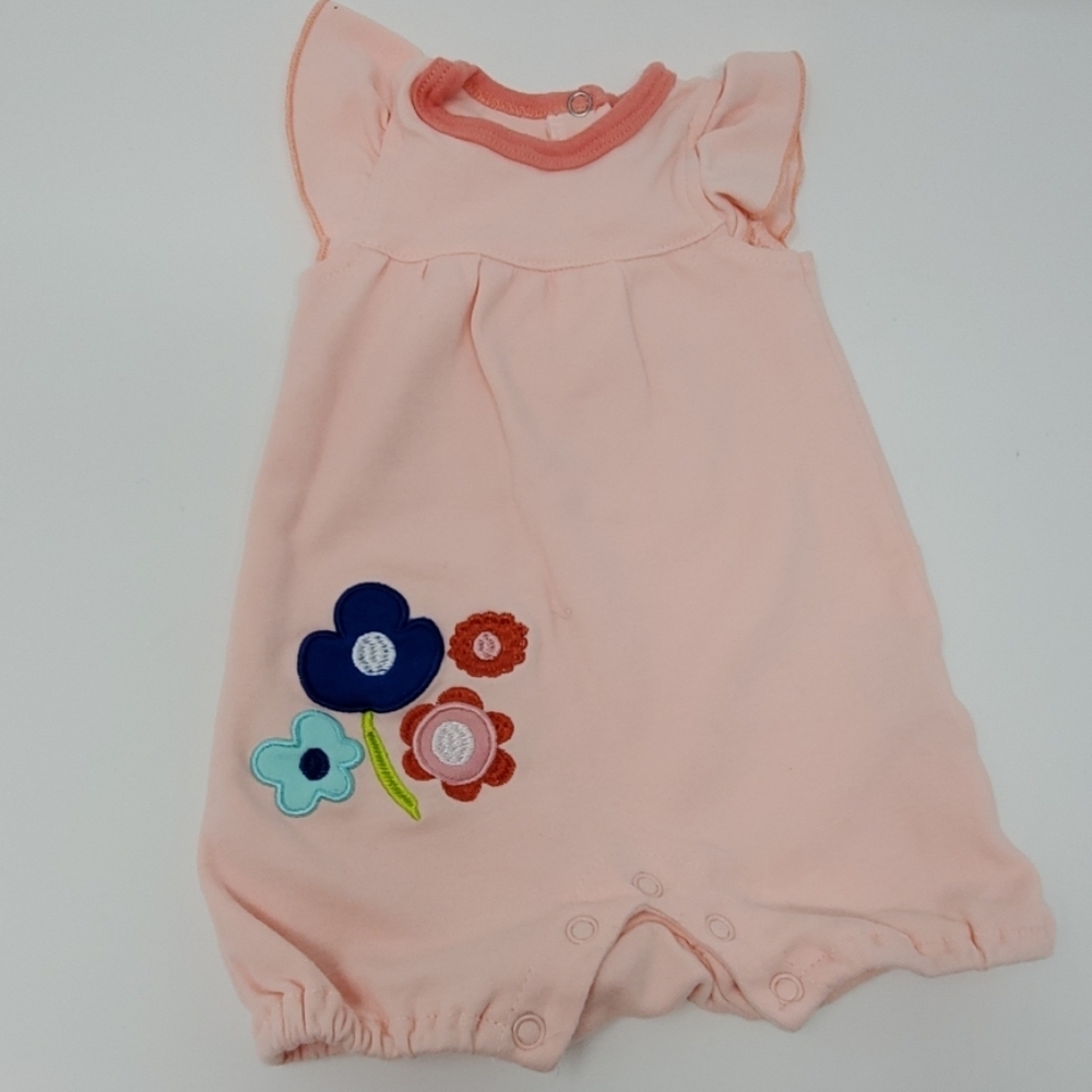 Cutsie little number with  flowers